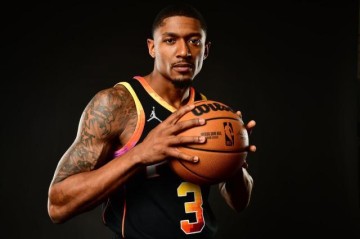 【观察】比尔如何胜任控卫？太阳需要他化身库里